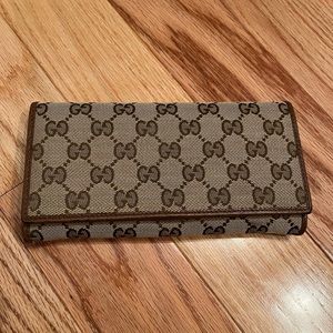 Gucci wallet